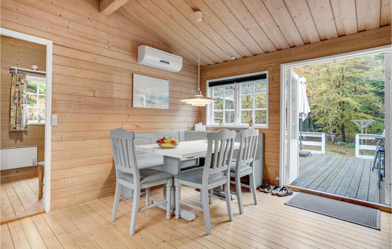 3 Bedroom Cozy Home In Børkop Esterno foto