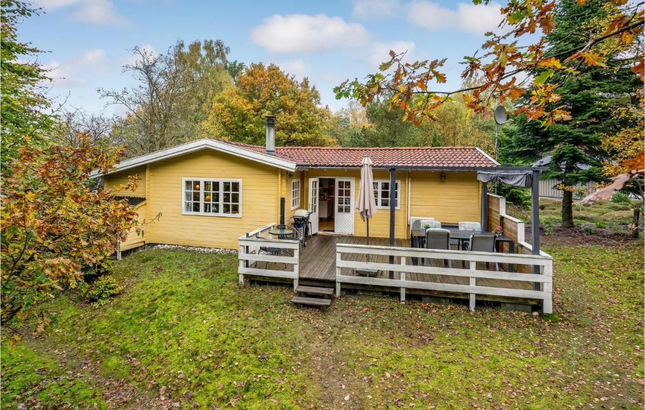 3 Bedroom Cozy Home In Børkop Esterno foto